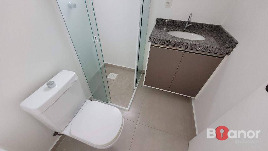 Apartamento para alugar com 3 quartos, 75m² - Foto 12