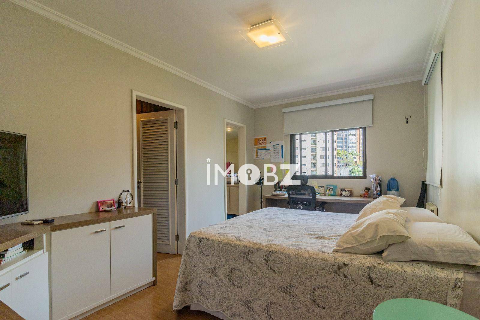 Apartamento à venda com 3 quartos, 143m² - Foto 12