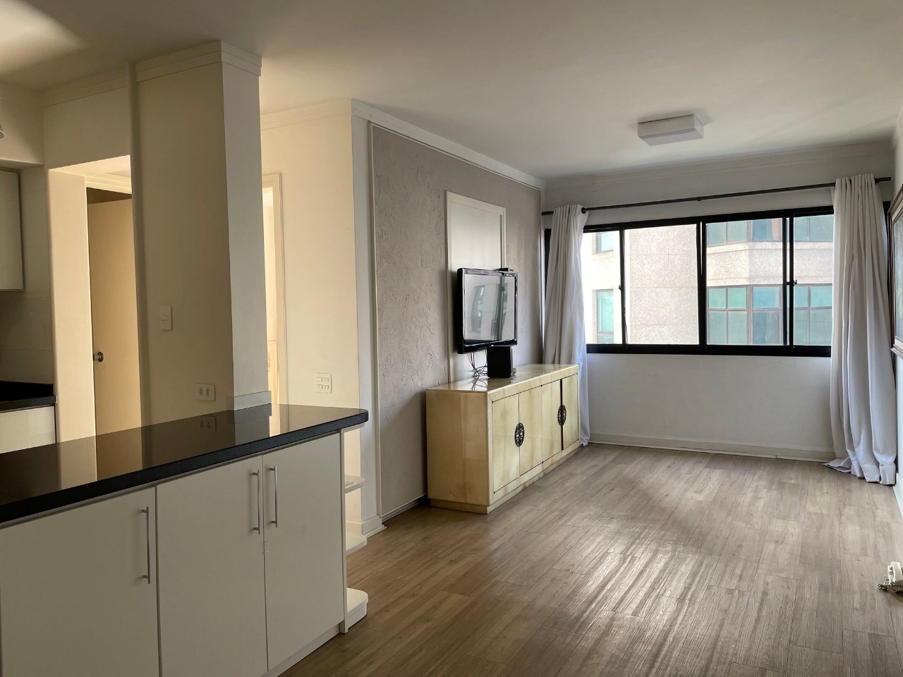 Apartamento à venda com 1 quarto, 45m² - Foto 1