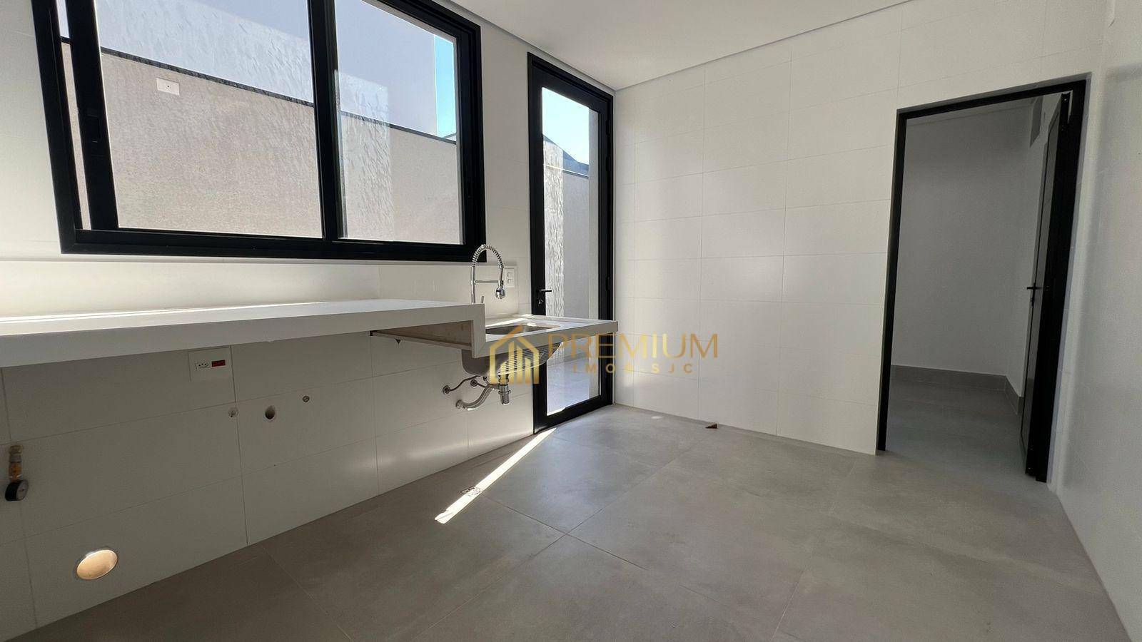 Sobrado à venda com 4 quartos, 470m² - Foto 13