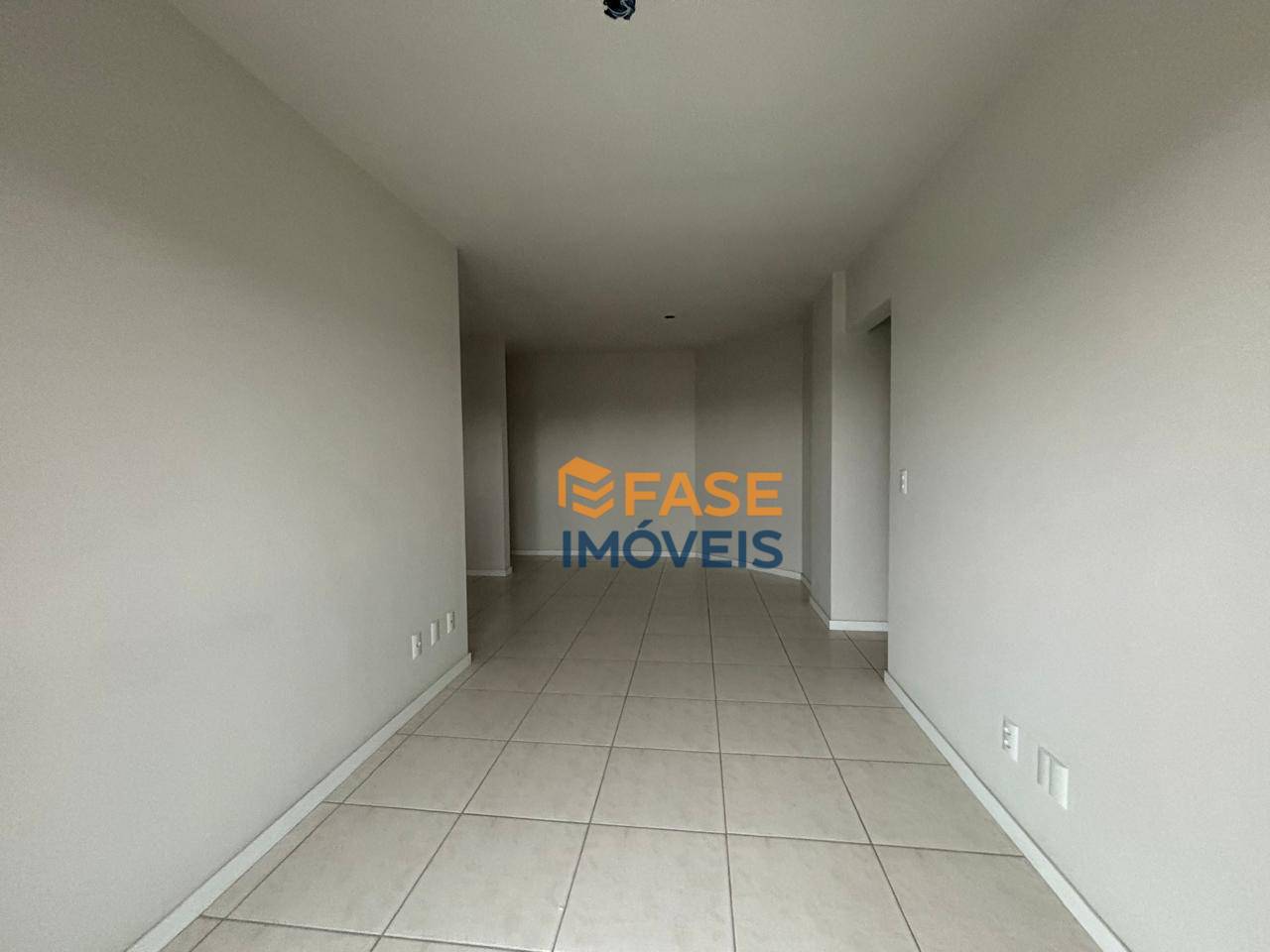 Apartamento à venda com 3 quartos, 74m² - Foto 3