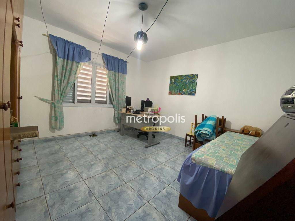 Casa à venda com 3 quartos, 243m² - Foto 27