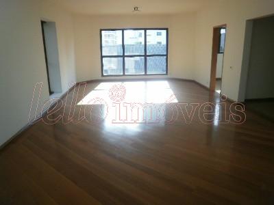 Apartamento para alugar com 4 quartos, 238m² - Foto 2