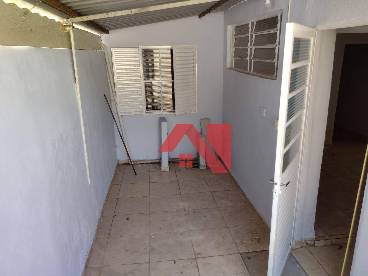Casa à venda e aluguel com 3 quartos, 120m² - Foto 5