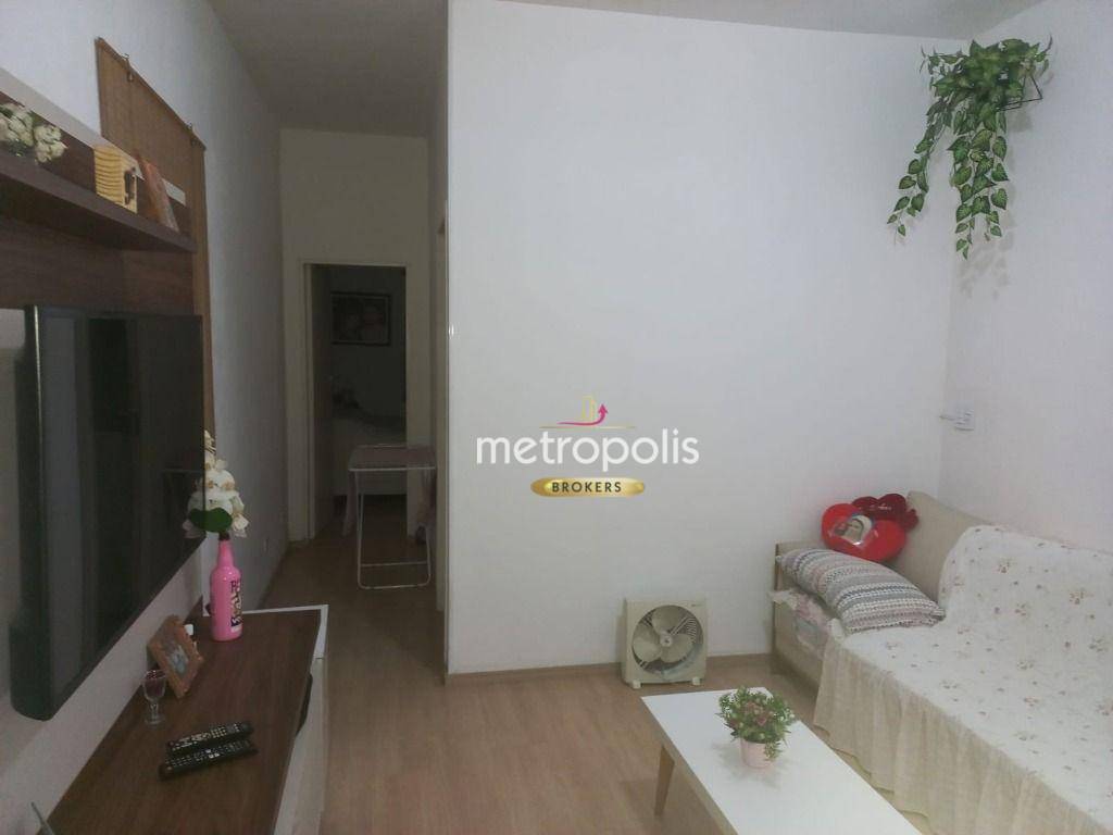 Casa à venda com 3 quartos, 227m² - Foto 1