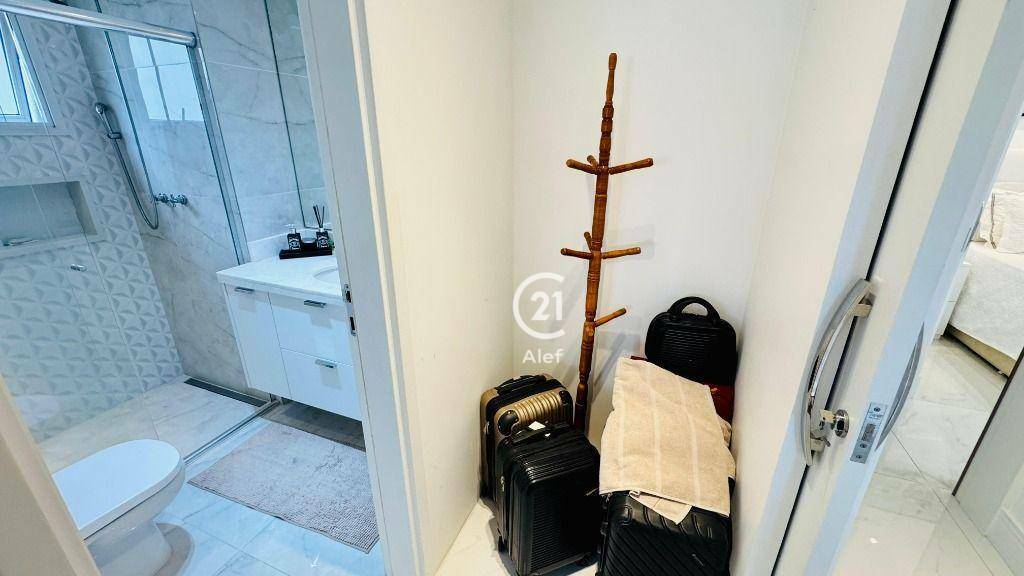 Apartamento para alugar com 3 quartos, 157m² - Foto 39