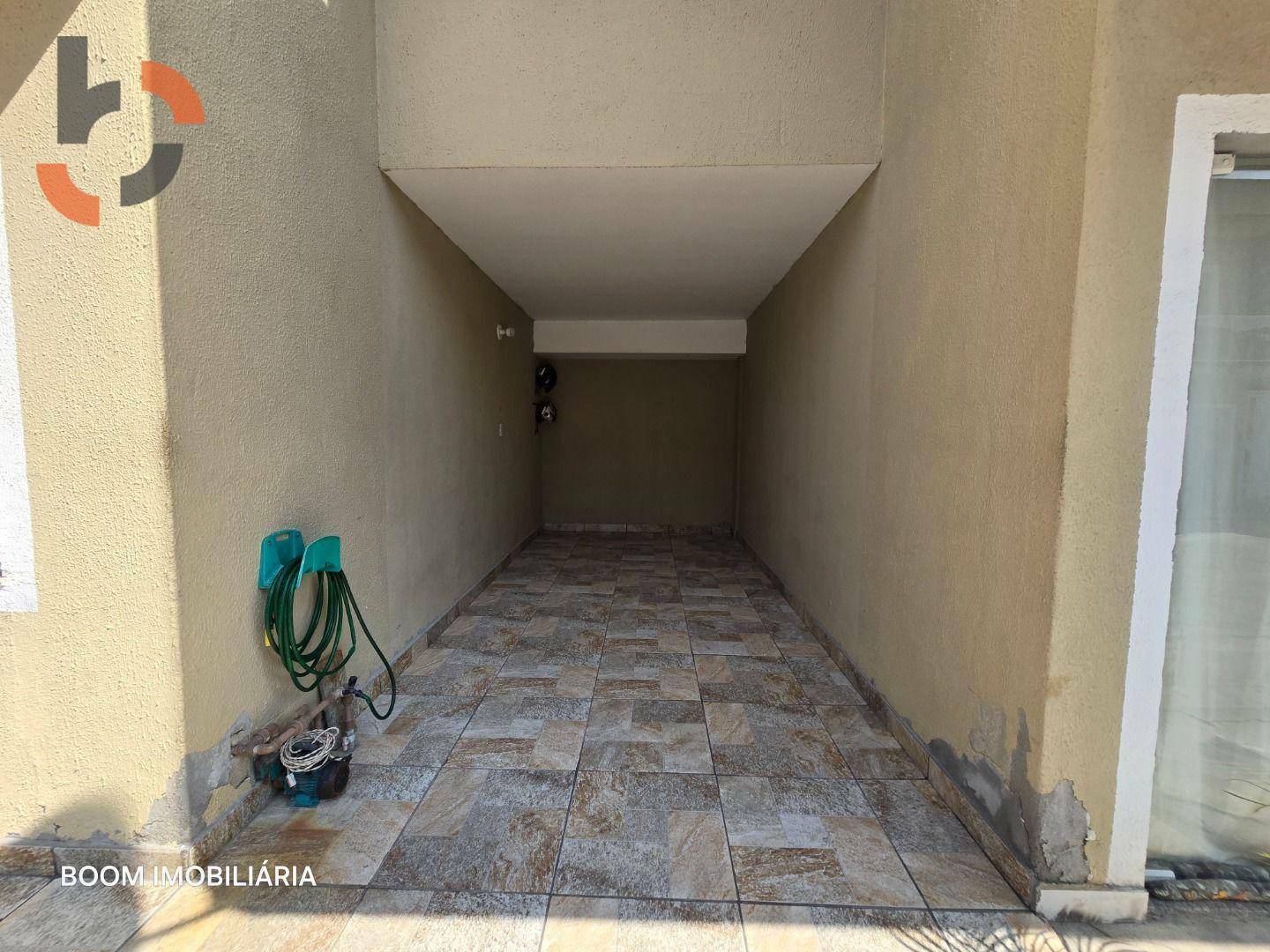 Casa à venda com 2 quartos, 57m² - Foto 9