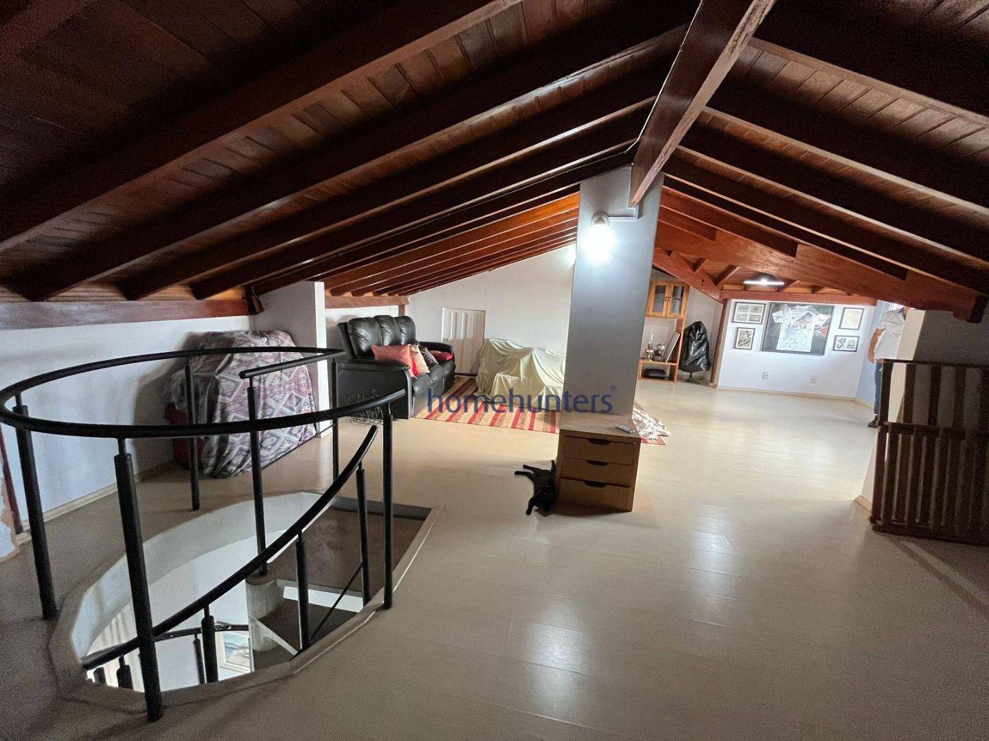 Casa para alugar com 5 quartos, 370m² - Foto 47