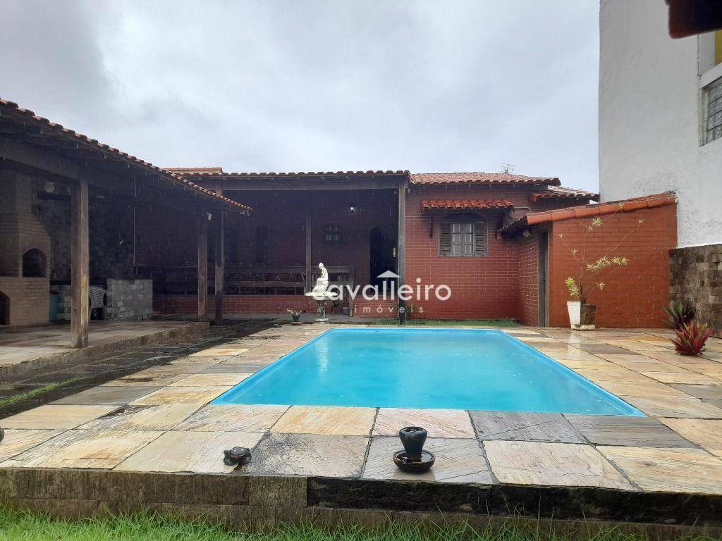 Casa à venda com 2 quartos, 176m² - Foto 1