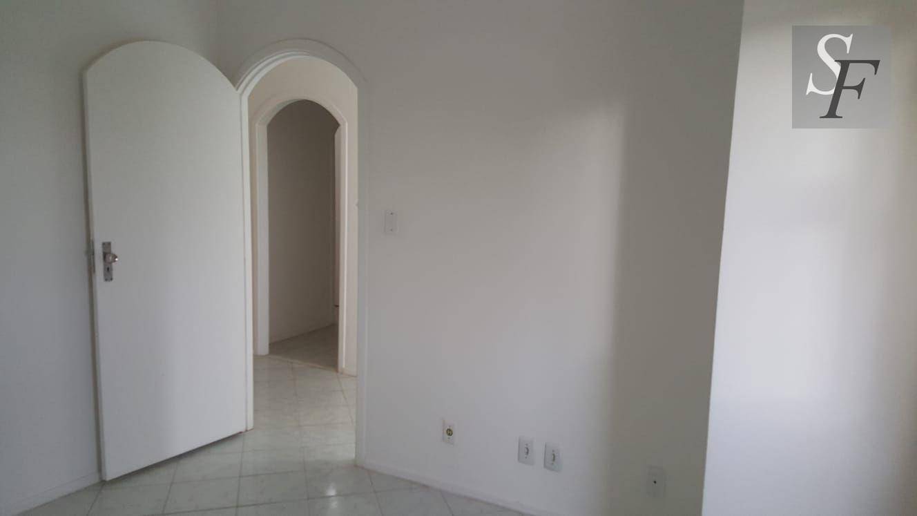 Casa para alugar com 3 quartos, 304m² - Foto 32