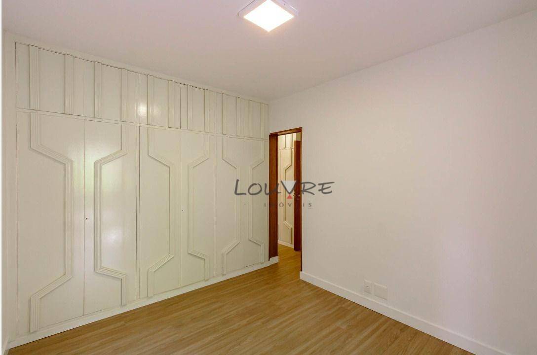 Apartamento à venda com 3 quartos, 190m² - Foto 4