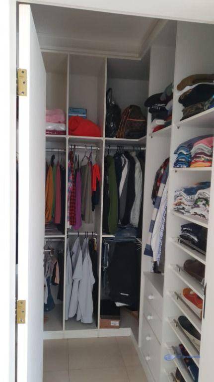 Casa de Condomínio à venda com 4 quartos, 384m² - Foto 17