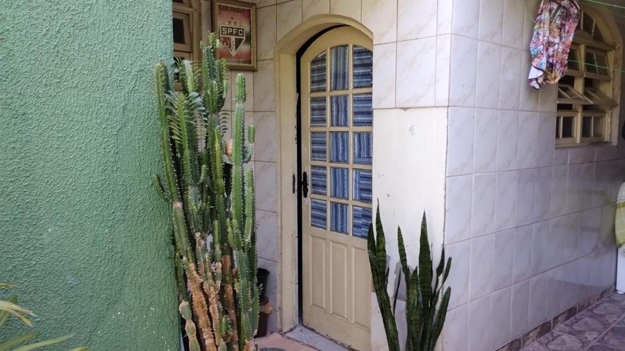 Casa à venda com 4 quartos, 100m² - Foto 5