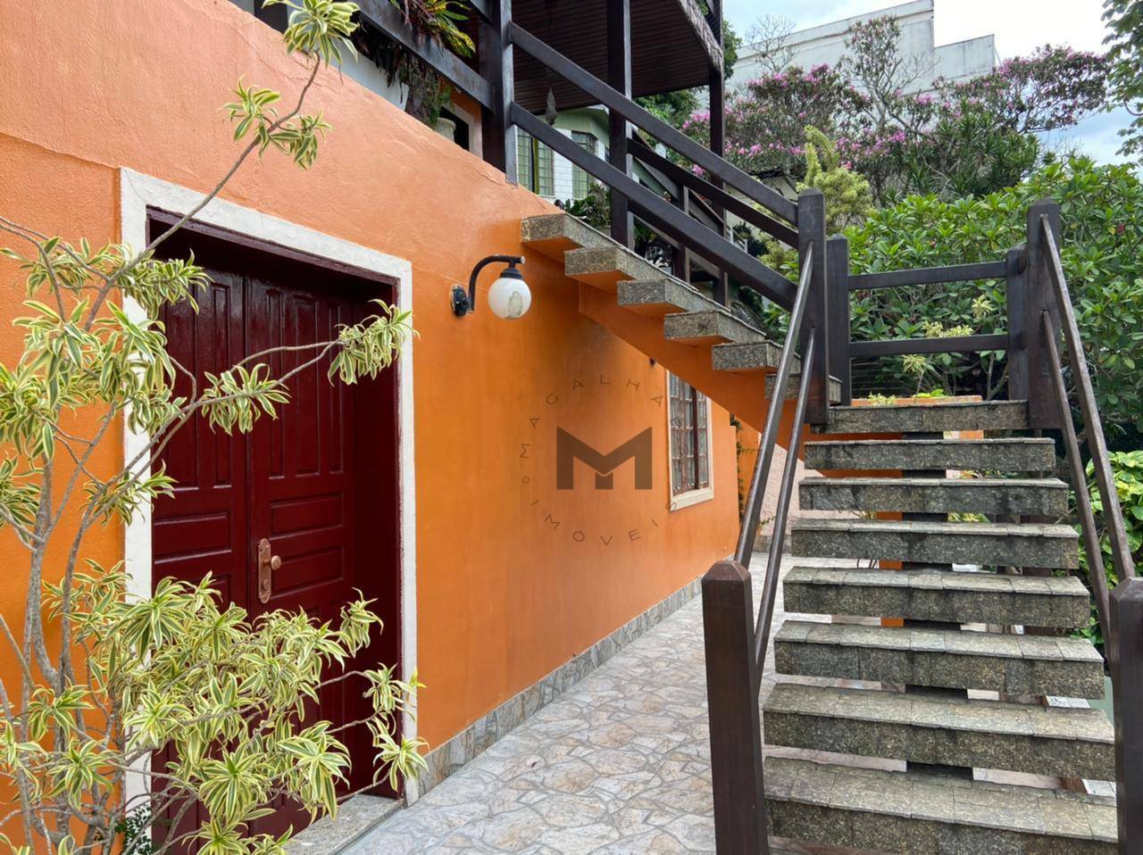 Casa à venda com 4 quartos, 360m² - Foto 4