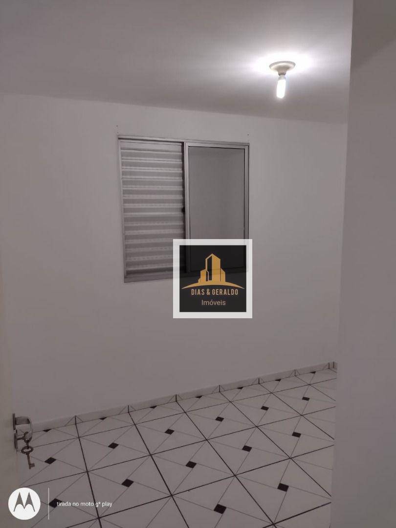 Apartamento à venda com 2 quartos, 45m² - Foto 17