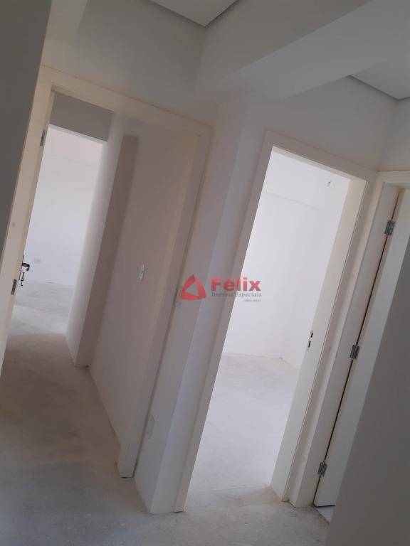 Apartamento à venda com 3 quartos, 125m² - Foto 7