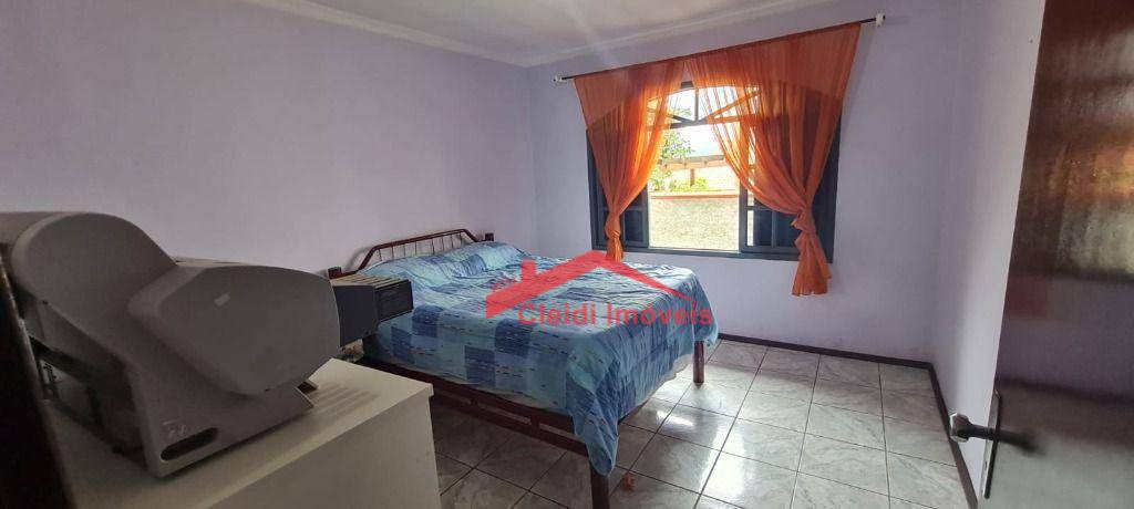 Casa à venda com 3 quartos, 200m² - Foto 12