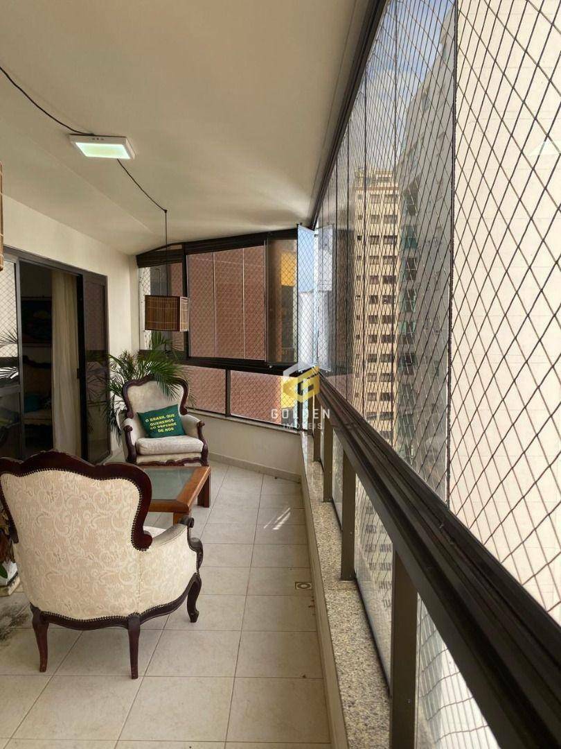 Apartamento à venda com 3 quartos, 225m² - Foto 2