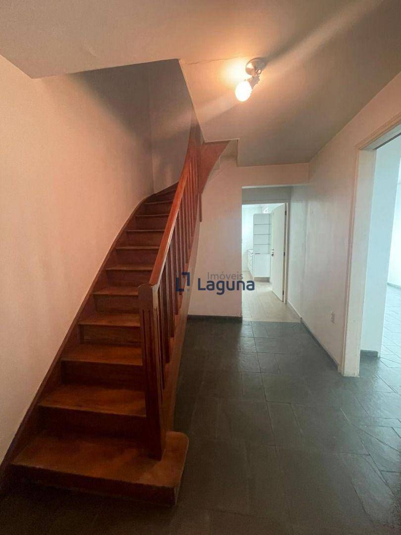 Sobrado à venda com 3 quartos, 140m² - Foto 3