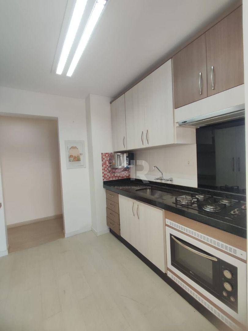 Apartamento à venda com 3 quartos, 76m² - Foto 4