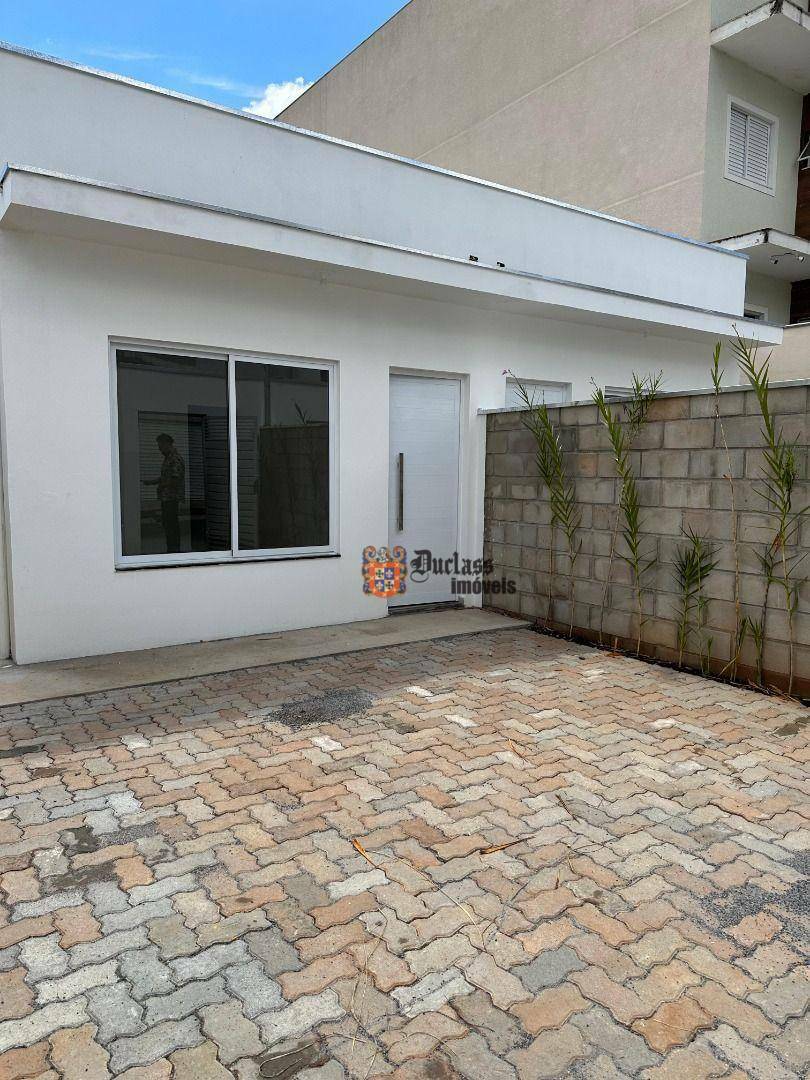 Casa à venda com 3 quartos, 90m² - Foto 2