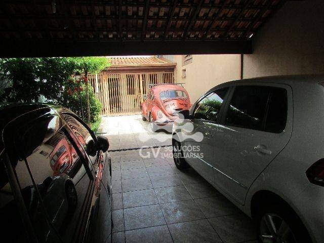 Casa à venda com 3 quartos, 200m² - Foto 4