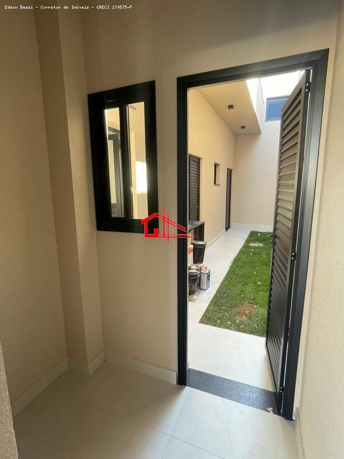 Casa de Condomínio à venda com 3 quartos, 200m² - Foto 15