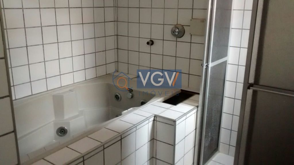 Casa à venda e aluguel com 7 quartos, 404m² - Foto 13