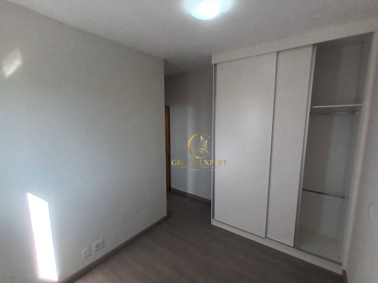 Apartamento à venda com 2 quartos, 81m² - Foto 11