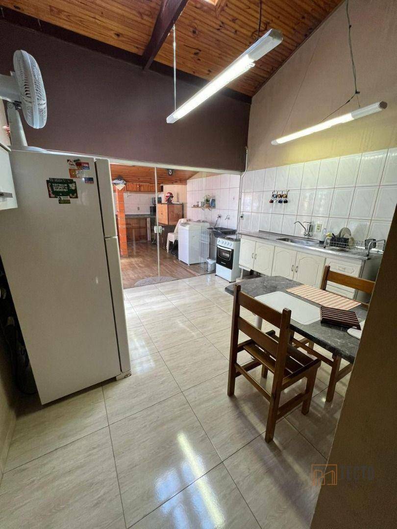 Casa à venda com 3 quartos, 168m² - Foto 13