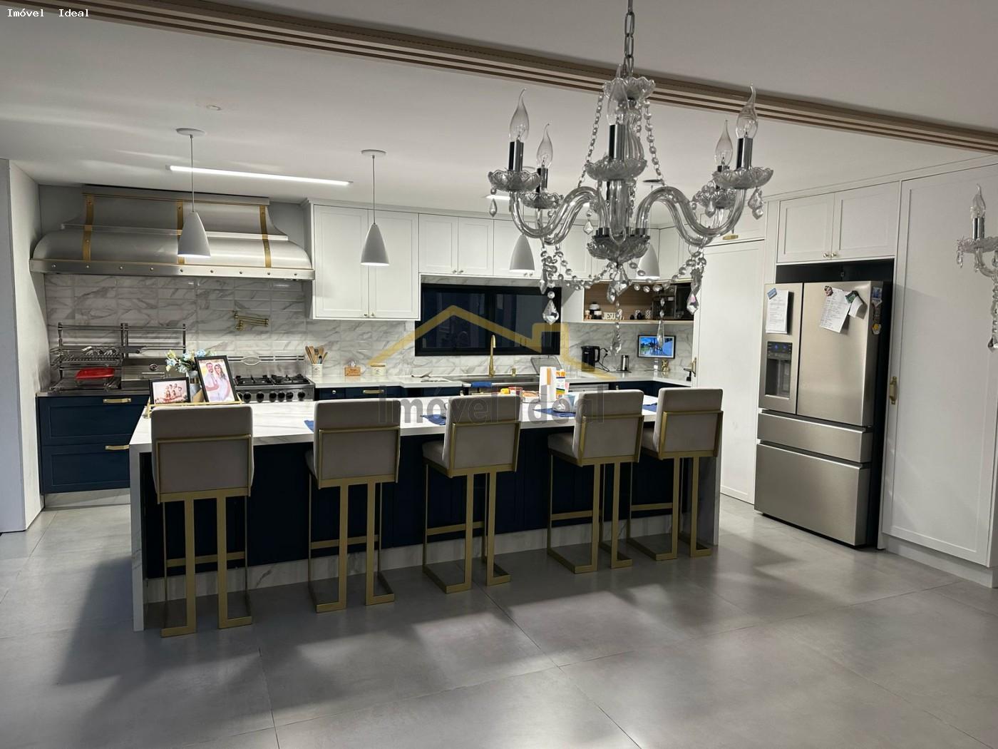 Casa de Condomínio à venda com 4 quartos, 383m² - Foto 3