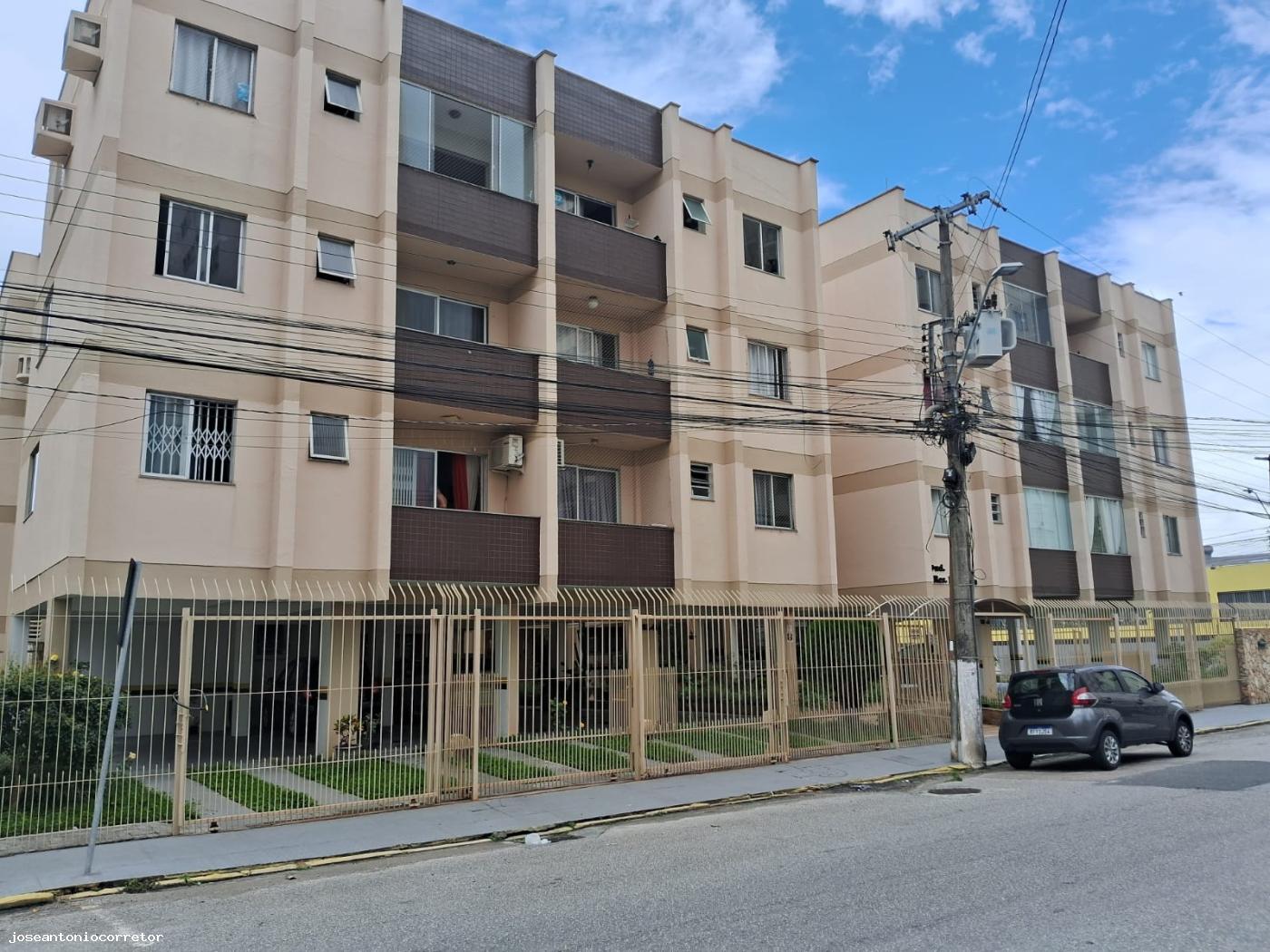 Apartamento à venda com 2 quartos, 55m² - Foto 1