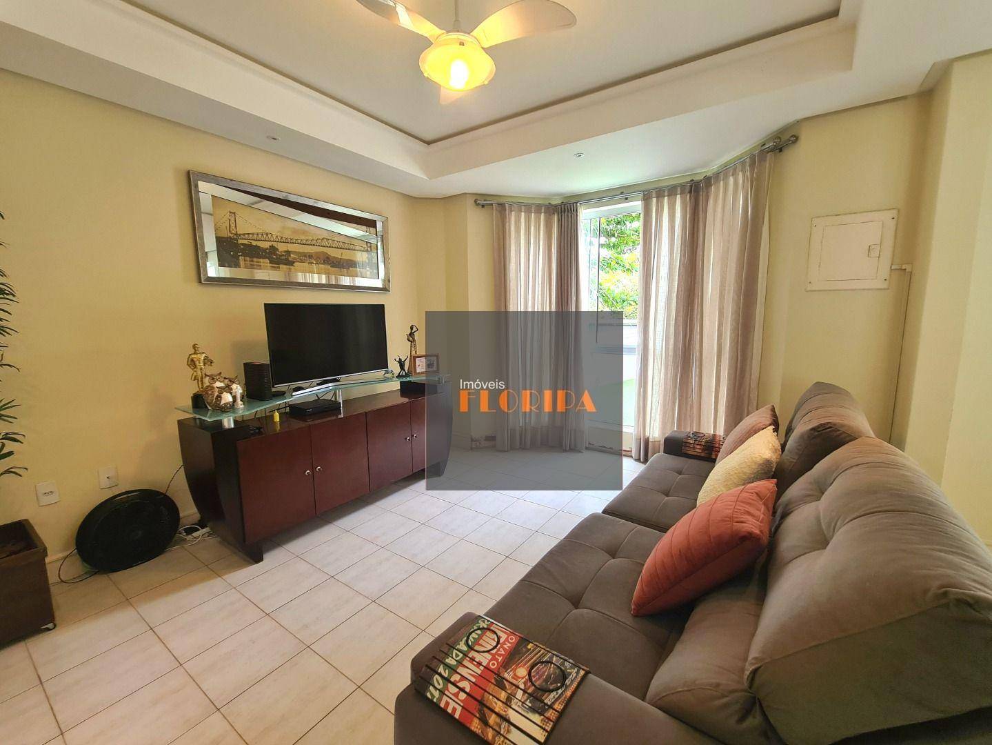 Casa à venda com 4 quartos, 217m² - Foto 5
