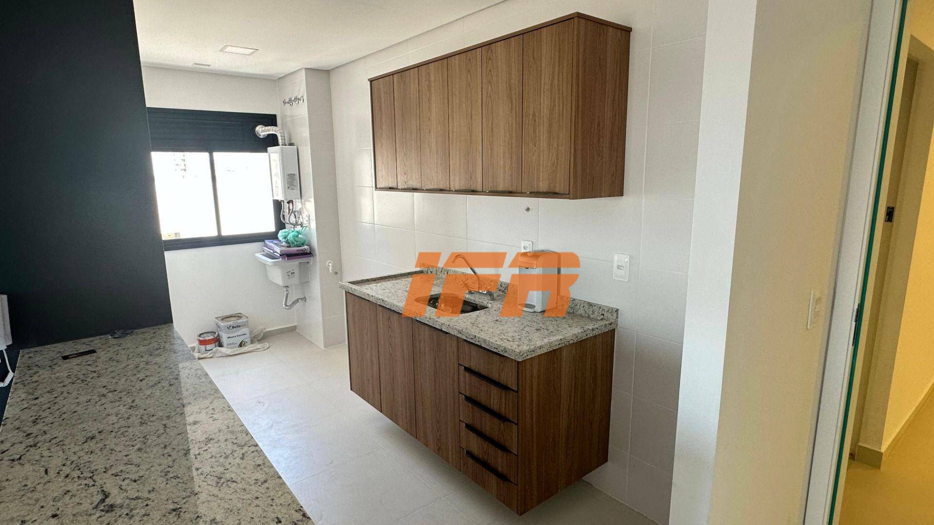 Apartamento para alugar com 2 quartos, 65m² - Foto 3