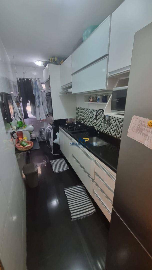 Apartamento à venda com 2 quartos, 76m² - Foto 7