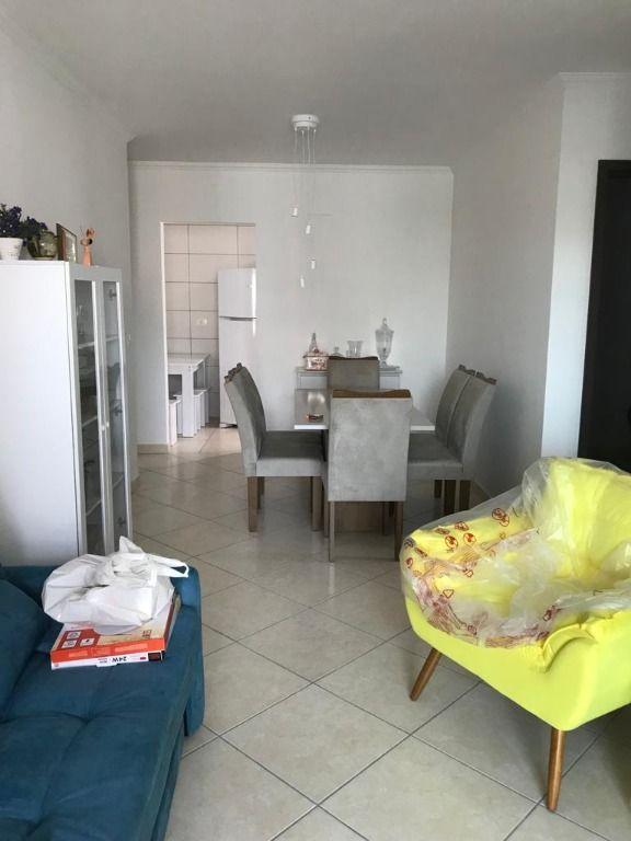 Apartamento à venda com 2 quartos, 74m² - Foto 4