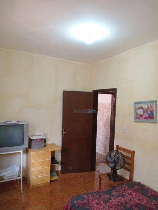 Casa à venda com 4 quartos, 150m² - Foto 12