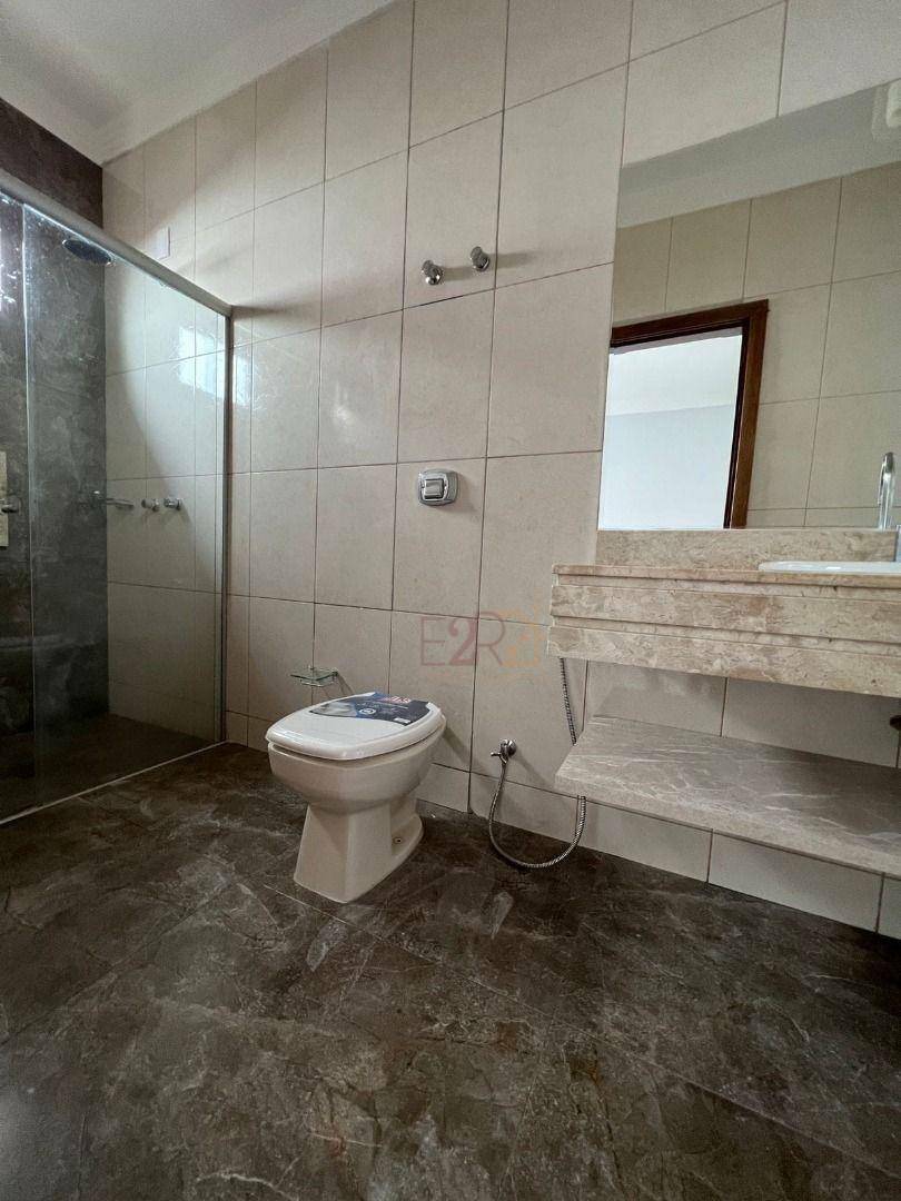 Casa à venda com 3 quartos, 245m² - Foto 8