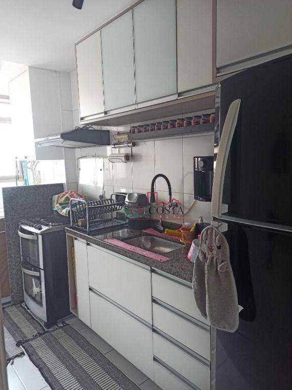 Apartamento à venda com 2 quartos, 60m² - Foto 27