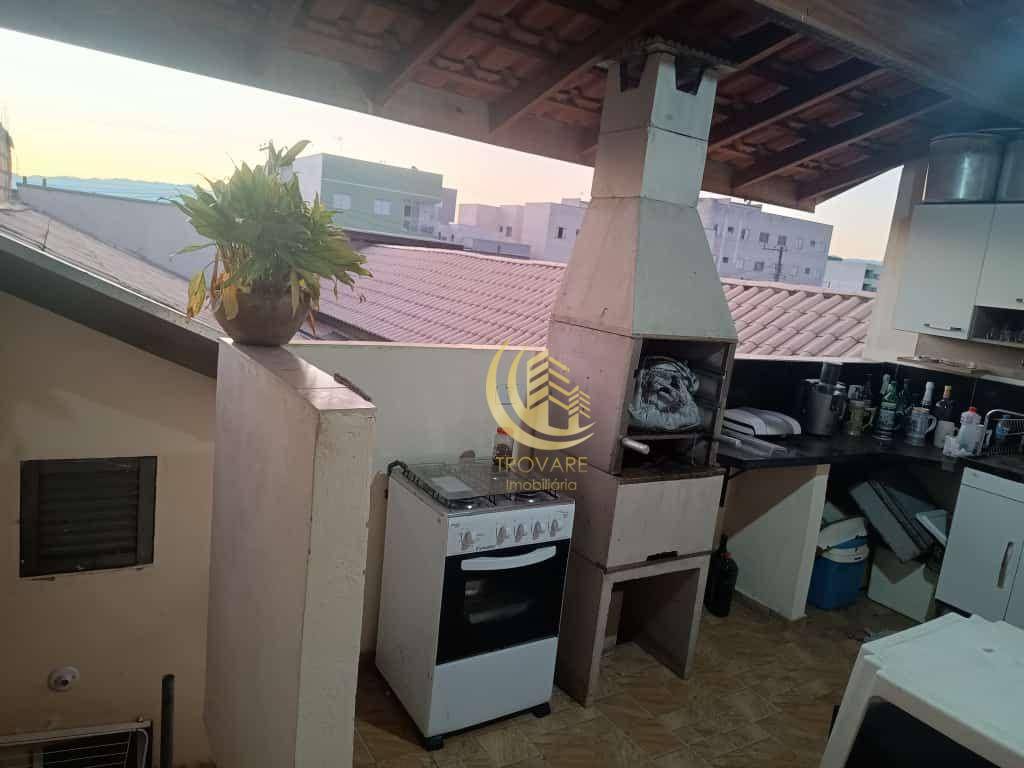 Casa à venda com 2 quartos, 100m² - Foto 2