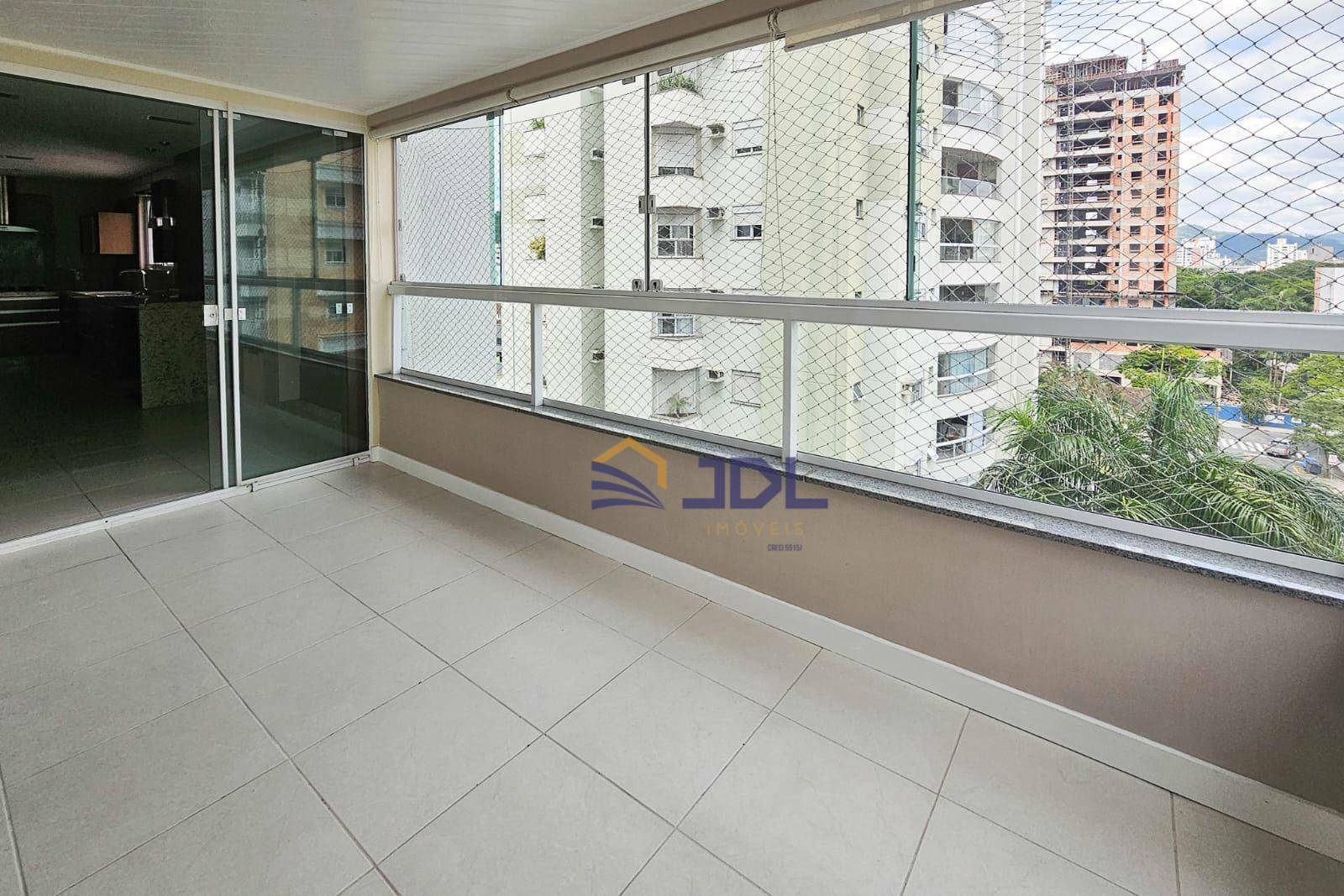 Apartamento à venda com 4 quartos, 167m² - Foto 11