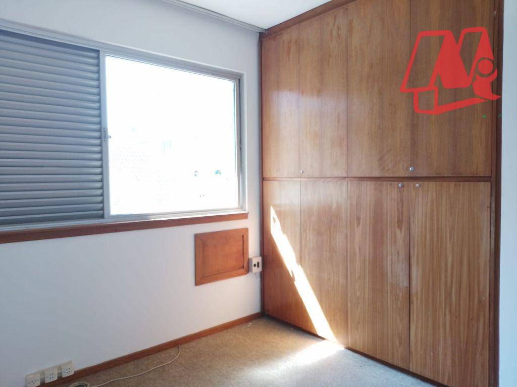 Casa à venda e aluguel com 3 quartos, 371m² - Foto 14