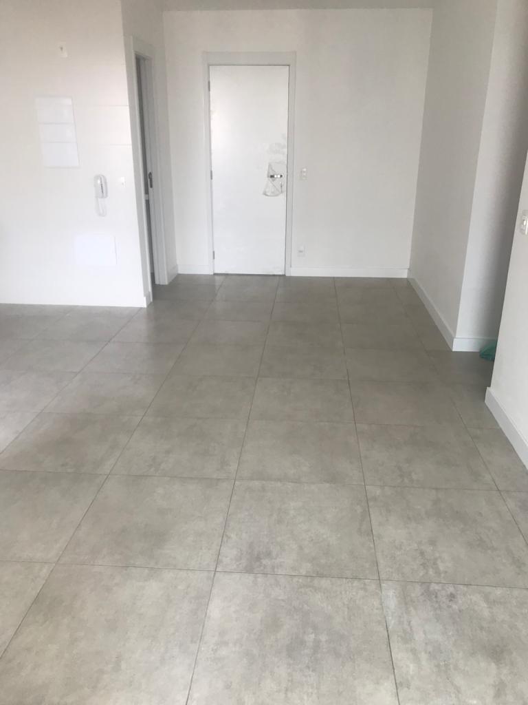 Apartamento à venda com 3 quartos, 84m² - Foto 1