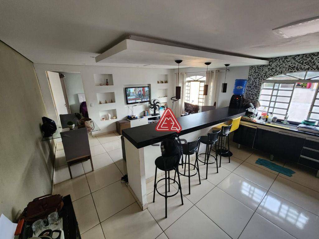 Casa à venda com 4 quartos, 222m² - Foto 35