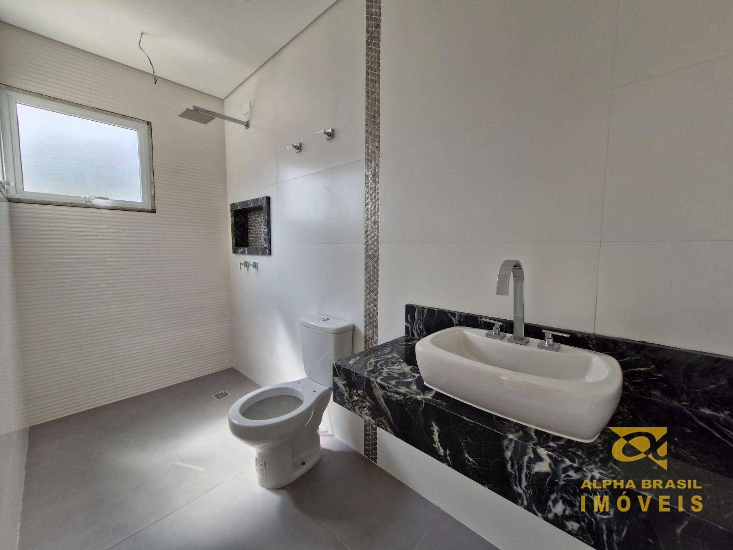 Casa à venda com 4 quartos, 371m² - Foto 25