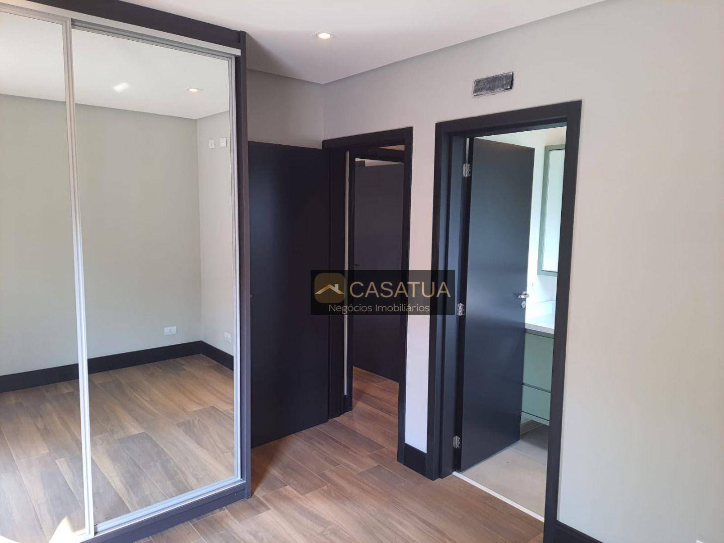 Casa à venda com 3 quartos, 232m² - Foto 16
