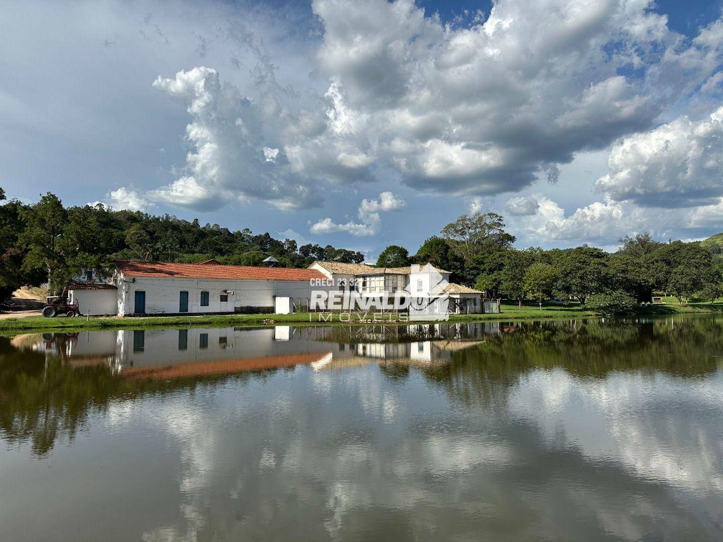 Fazenda à venda com 9 quartos, 5000m² - Foto 1