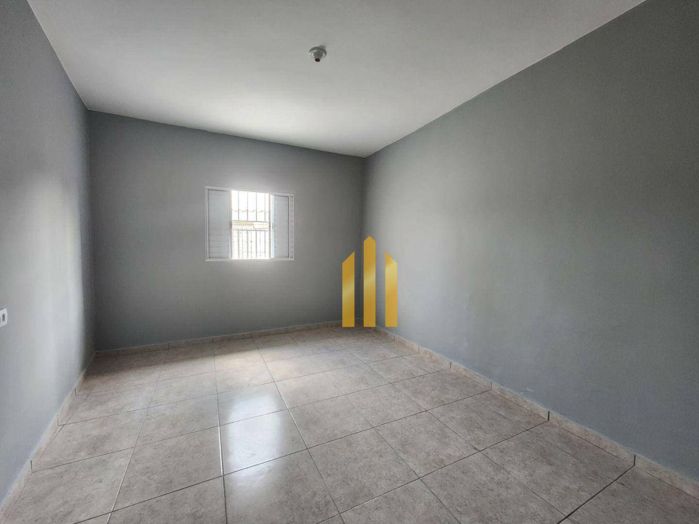 Casa para alugar com 1 quarto, 48m² - Foto 4