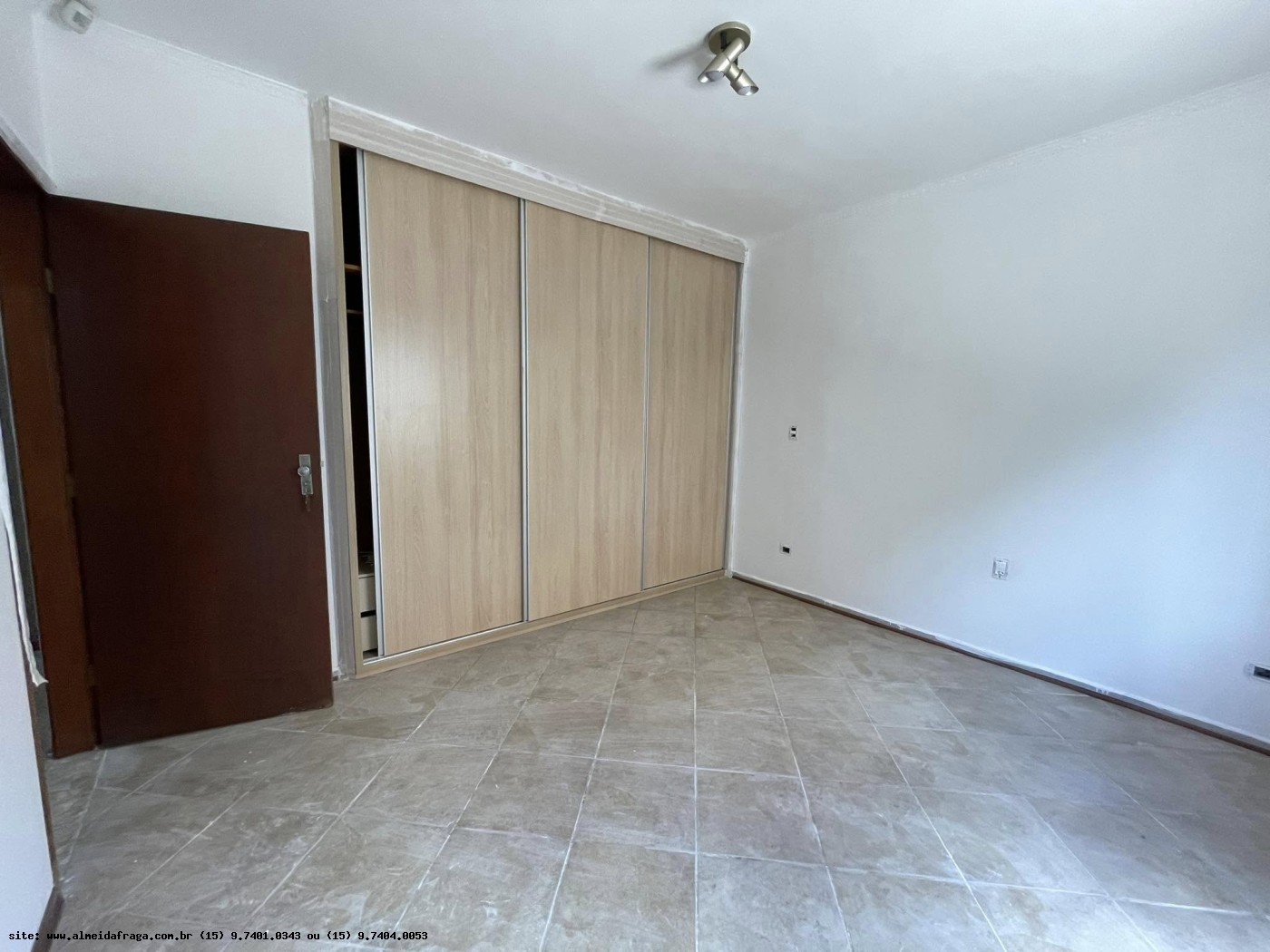 Casa para alugar com 3 quartos, 375m² - Foto 7