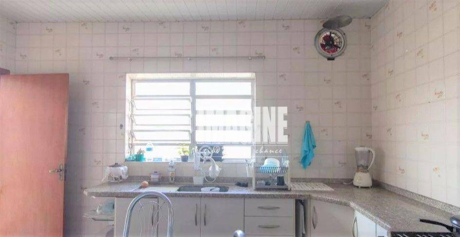 Sobrado à venda com 4 quartos, 300m² - Foto 6